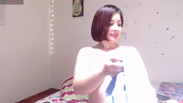 hairy and wet pussy! - video van evangeline_lover cam-model