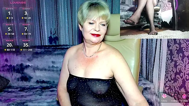 naked, 2 cameras and more - video by Tess_Terners cam model