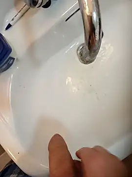 Public Show - 視頻由 toywood 主播提供