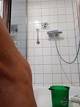 Douche  Show - 視頻由 toywood 主播提供