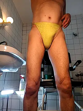 Yellow panty - Video von toywood Cam-Model