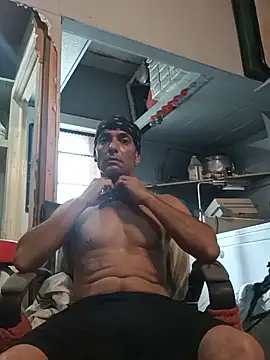 [6 Jun 14:53] Public Show - video by dicinyou80 cam model