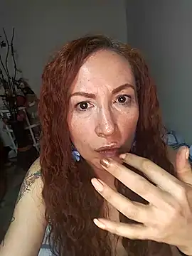 I suffer but I want to put my fingers in my ass - video by lili_ardient cam model