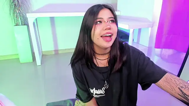 ☥🦇 ݁ ˖ִ ࣪ 🌹 Curvy body, big tits & sexy voice…🌹 ˖ִ ࣪ ☥🦇 - video by pinkk_deemon cam model