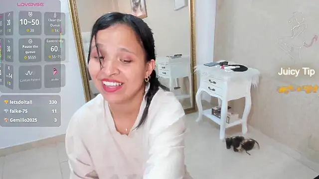 cum + squirt - video by Miladiosa cam model