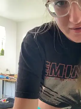 Filling up a glass - video by myasecrets cam model