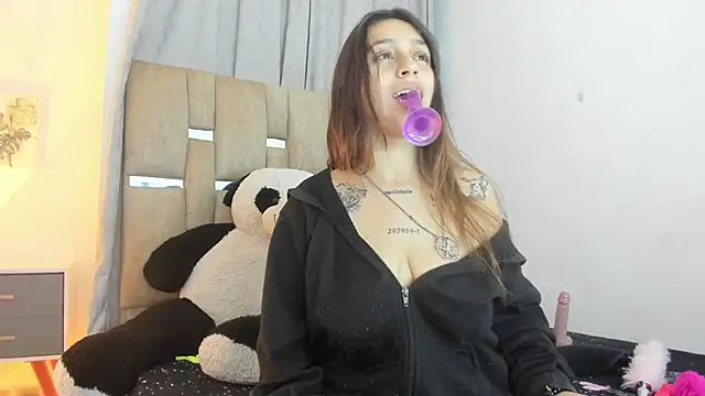 Fingerin Asshole in Doggy.... Anal!! Mmmmm - JulianaCarter 캠 모델의 동영상