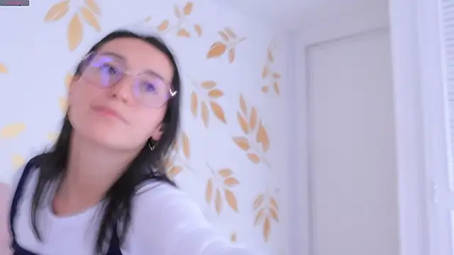 Take Off My Garden Skirt - video by Ginevra_esposito cam model