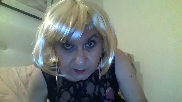 [24 Jul 04:05] Private Show - Vídeo de Emily_de_Carla, modelo de vídeos