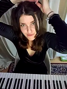 Spreading my tight Pussy for you 🐱 - video by BelleFelicitas cam model