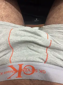 Public Show - clip cu cazzoduro32 model videochat