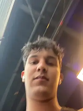 gym－カメラキャストのLeo_Savage_の動画