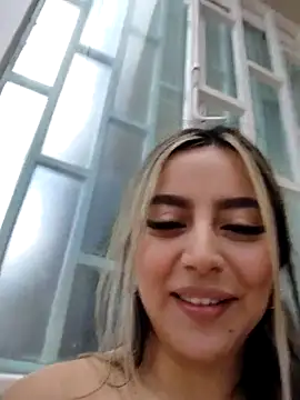 Nude high heel show - video di CelestePrince2 modella di cam