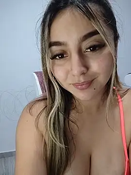 I play with my dildo - video by CelesteBlaze_ cam model