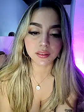I play with my dildo - video by CelesteBlaze_ cam model