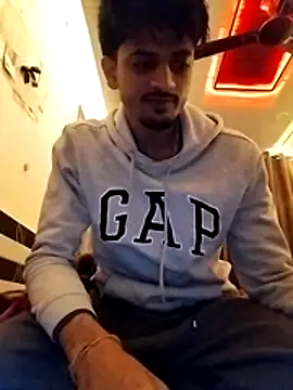 Toy fuck doggystyle 🥰 — filmik Wild_Vassu, modela(-lki) na kamerkach