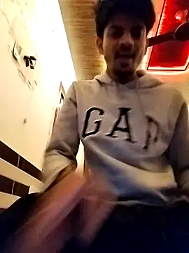 Squeeze, spank, fuck, jerk cum🙈❤️ — filmik Wild_Vassu, modela(-lki) na kamerkach