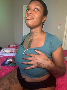 [22 Jul 18:56] Private Show - video by MistiSavannah cam model