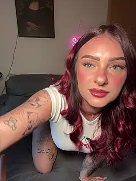 Olivia in sexy heels licking soles 💦🦶🏻👠 – video od webkamerové modelky OliviaaFischer