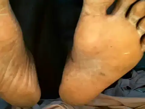 Public Show-Feet show