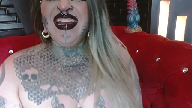 open my pussy and play clirotis 🥵