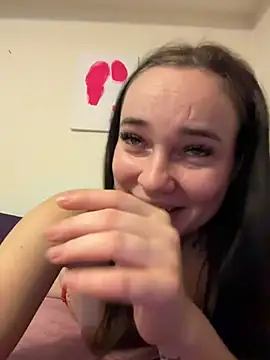 deepthroat + ride dildo😋 - video oleh model kamera Baby_Eva23