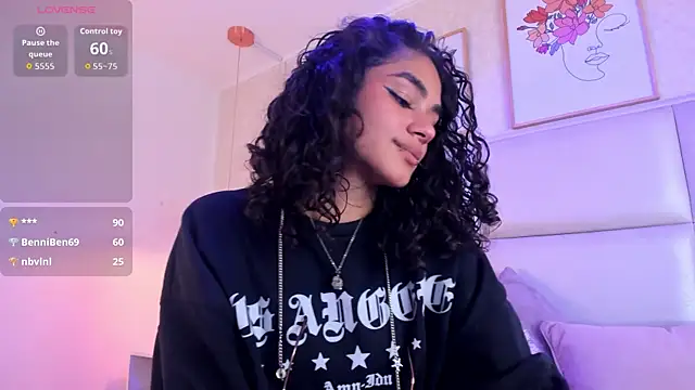 🌸My pussy very wet and fucked. Watch how the dildo goes in and out 🍆💦 - video by Puffy_Hearts cam model