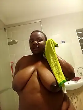 [18 Aug 02:32] Public Show bath time - ক্যাম মডেল AnnabigpussyXO-এর ভিডিও