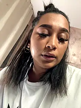 spanked in the ass with a strap on and big squirt💦 - відео від вебкаммоделі JaneetDeea