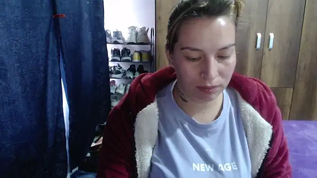 Garganta profunda – video af layanafuckass cam-model