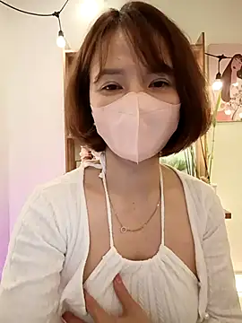 [27 Jan 21:11] Private Show banana - vídeo de Emma_Linh modelo de câmara