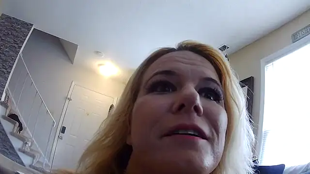 clit play - video by RhondaRump cam model