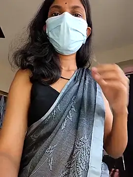 [18 May 08:59] Spy Show - Shivani2002主播的视频