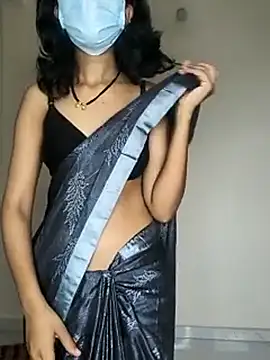 [23 Jun 15:28] Pussy hair cutting - Shivani2002主播的视频