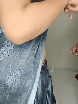 [30 Jul 23:36] Couple sex show - Shivani2002主播的视频