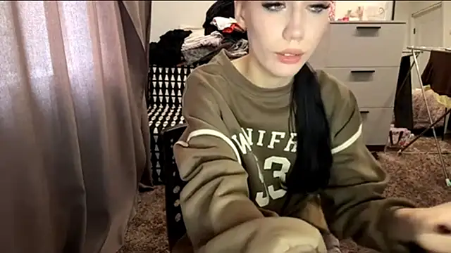 hot private Show - video by AlfredaBillegas cam model