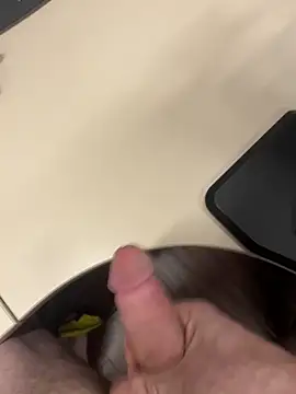 Cumshot on coworkers desk! - video by 66Retro99 cam model