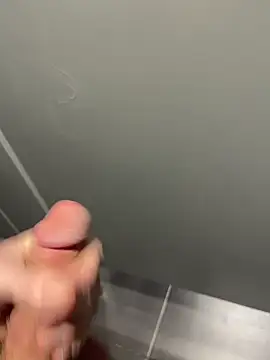 Cumshot on Bathroom Stall Wall - 66Retro99 adlı kamera modelinin videosu
