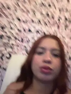 on the terrace aving fun outdoors 👿👿 - video oleh olivia_jass kamera model