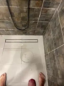 [25 Aug 00:15] Public Show - video by MrZli cam model