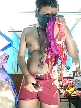 Playing with MOTHER's BRA & PANTY without face. - Video von LUND-KA-RAJA-INDIA Cam-Model