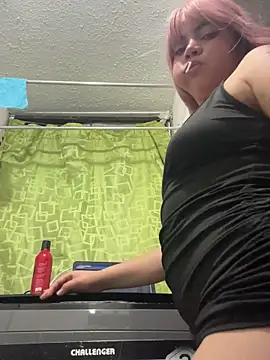 DANCE+FINGERS IN PUSSY - video by KRISTEEN-EPH cam model