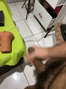 [3 Oct 01:21] Public Show - Vídeo de VitorFindomDOT, modelo de vídeos