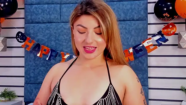 striptease and fuck my sweet pussy - video van NatyLeone cam-model