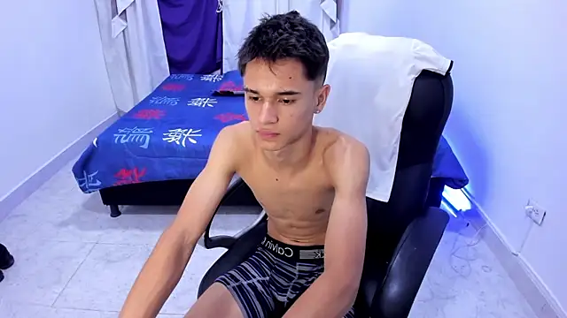 Private Show - Aron_Boyy 캠 모델의 동영상