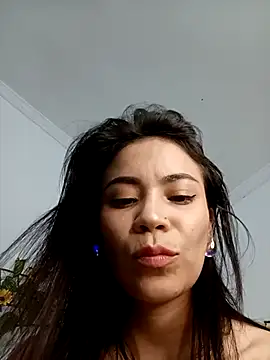 Pussy y garganta - vídeo de dulcelatin21 modelo de câmara