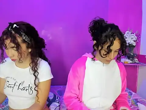 fuck pussy - video by TeensNews18 cam model