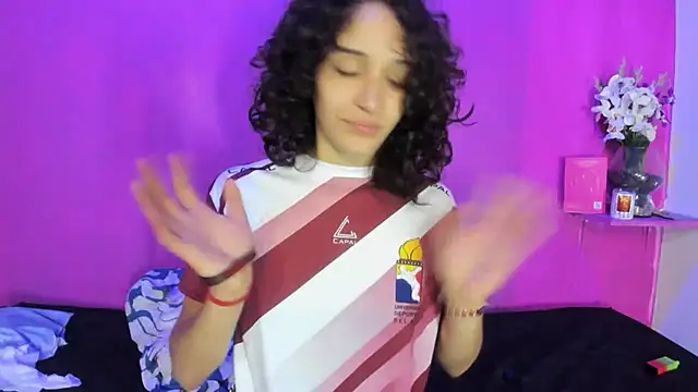 [sexy girl - video by TeensNews18 cam model