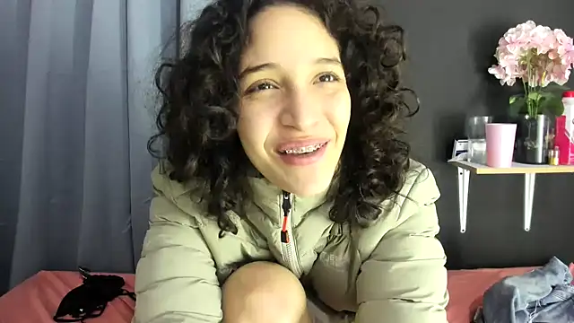 [1 Nov 07:46] Private Show - video by TeensNews18 cam model