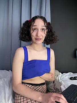[31 Jan 18:36] Private Show - video av TeensNews18 cam model